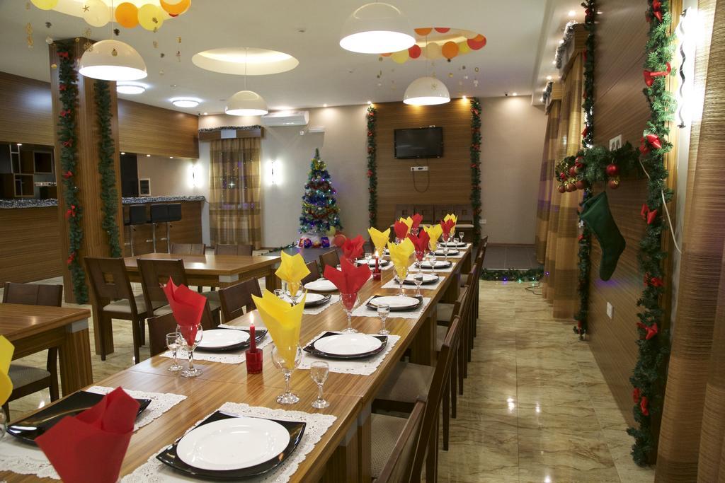 Atyraū Lacasa Hotel מראה חיצוני תמונה