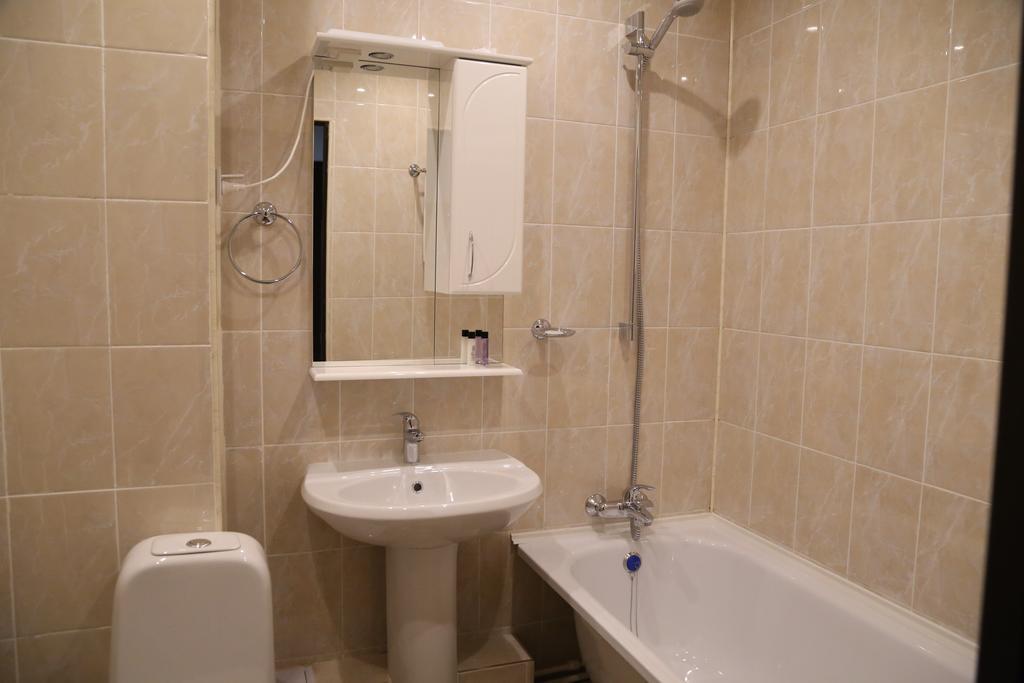 Atyraū Lacasa Hotel חדר תמונה