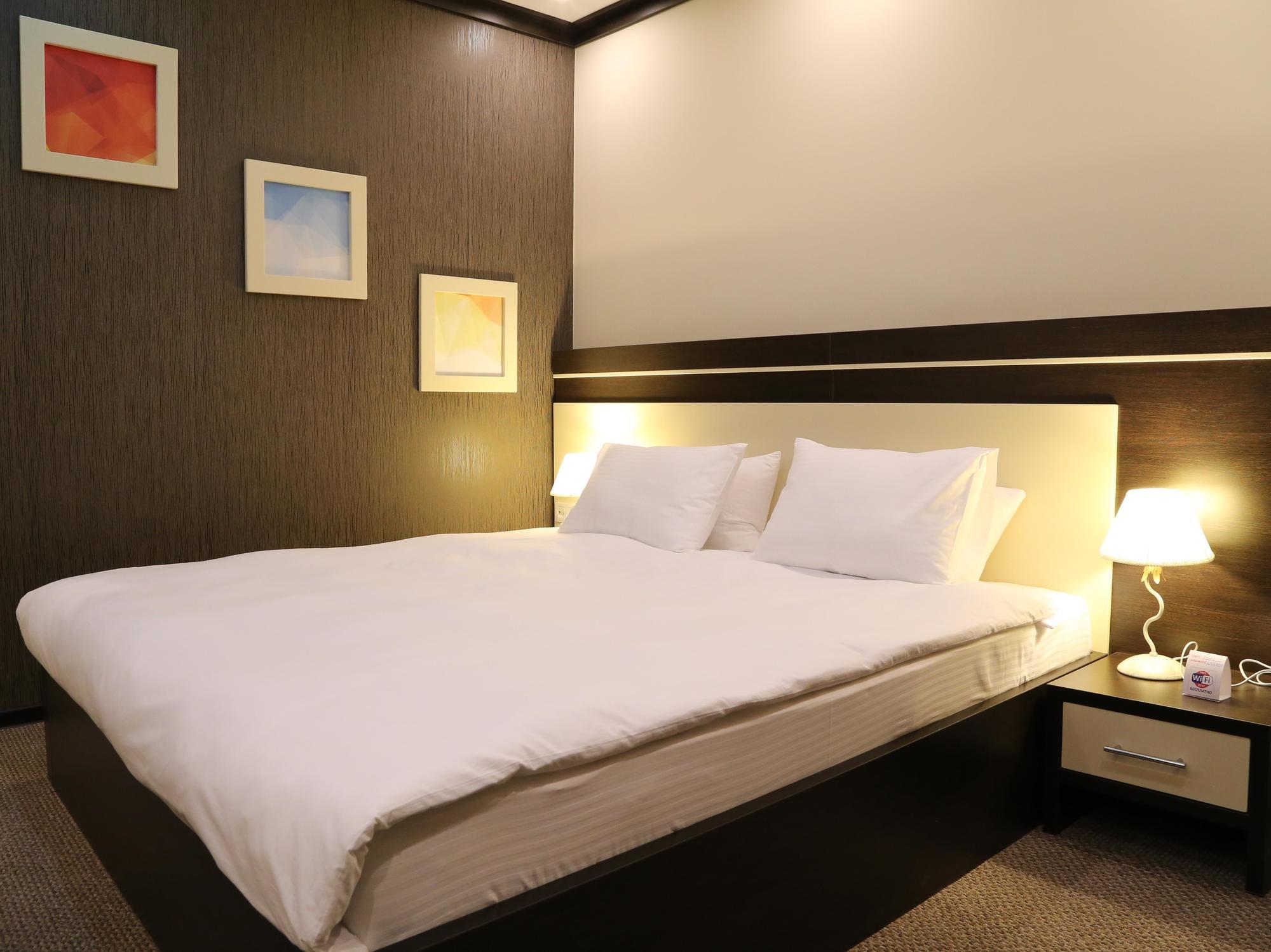 Atyraū Lacasa Hotel מראה חיצוני תמונה